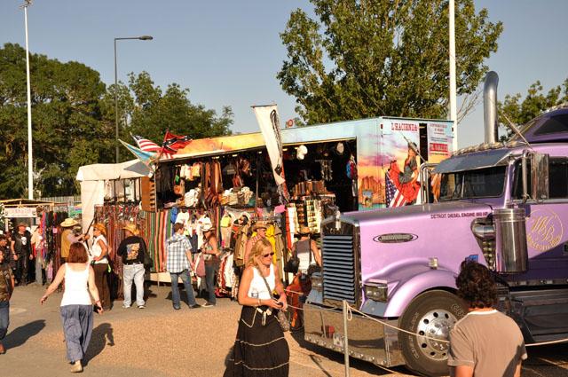 min 2011 07 02 tours rock 100